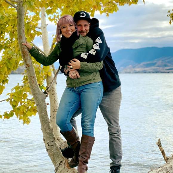 Meet your Posher, Amanda - Picture 1 of 1